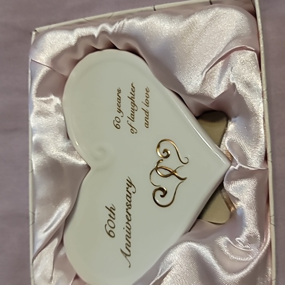 Mini 60th Anniversary Heart Haped Plaque in presentation box - Picture 3 of 3